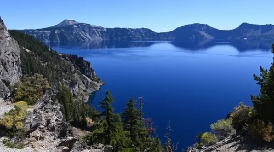 Crater Lake, Oregon USA on a sunny day: The impact of T+1 equities settlement cycles 